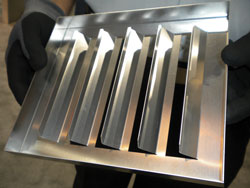 钣金加工企业如何通过引进自动化折弯成型设备降低生产成本,提高产品质量?-中山乐鱼官方体育网站-leyu乐鱼(中国)-乐鱼官方体育网站-leyu乐鱼(中国) 钣金加工企业如何通过引进自动化折弯成型设备降低生产成本,提高产品质量?-中山乐鱼官方体育网站-leyu乐鱼(中国)-乐鱼官方体育网站-leyu乐鱼(中国)